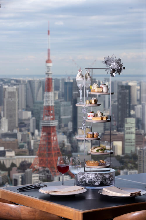 “White Pearl” Christmas AfterMOON Tea