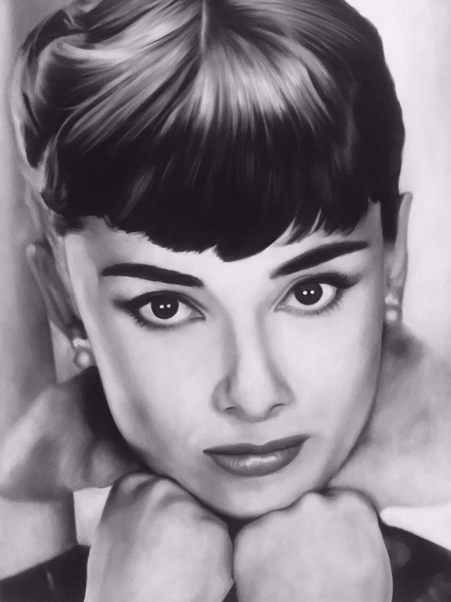 Moeco Audrey Hepburn