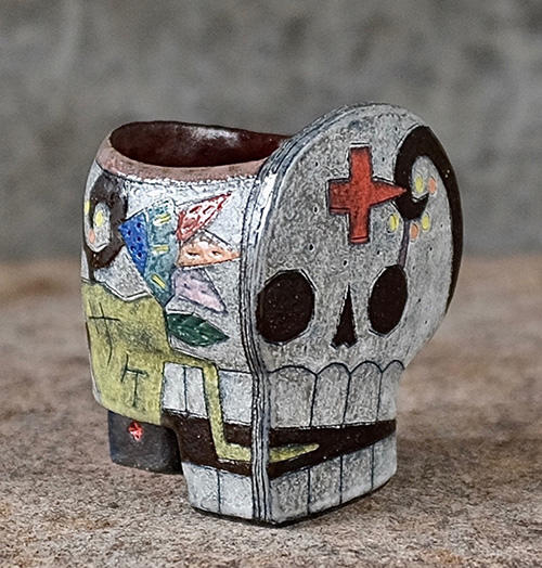 Guwazu Dokurokei Shuhai (Allegorial Skull-Shaped Sake Cup)<
