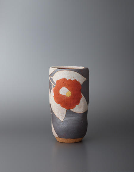 Mochizuki Shu Flower vessel with flower design 